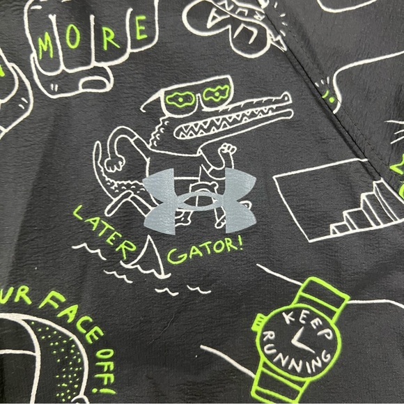 Under Armour UA Run Hundred Packable Jacket 1368161 001 Women’s Sz M - Picture 6 of 16